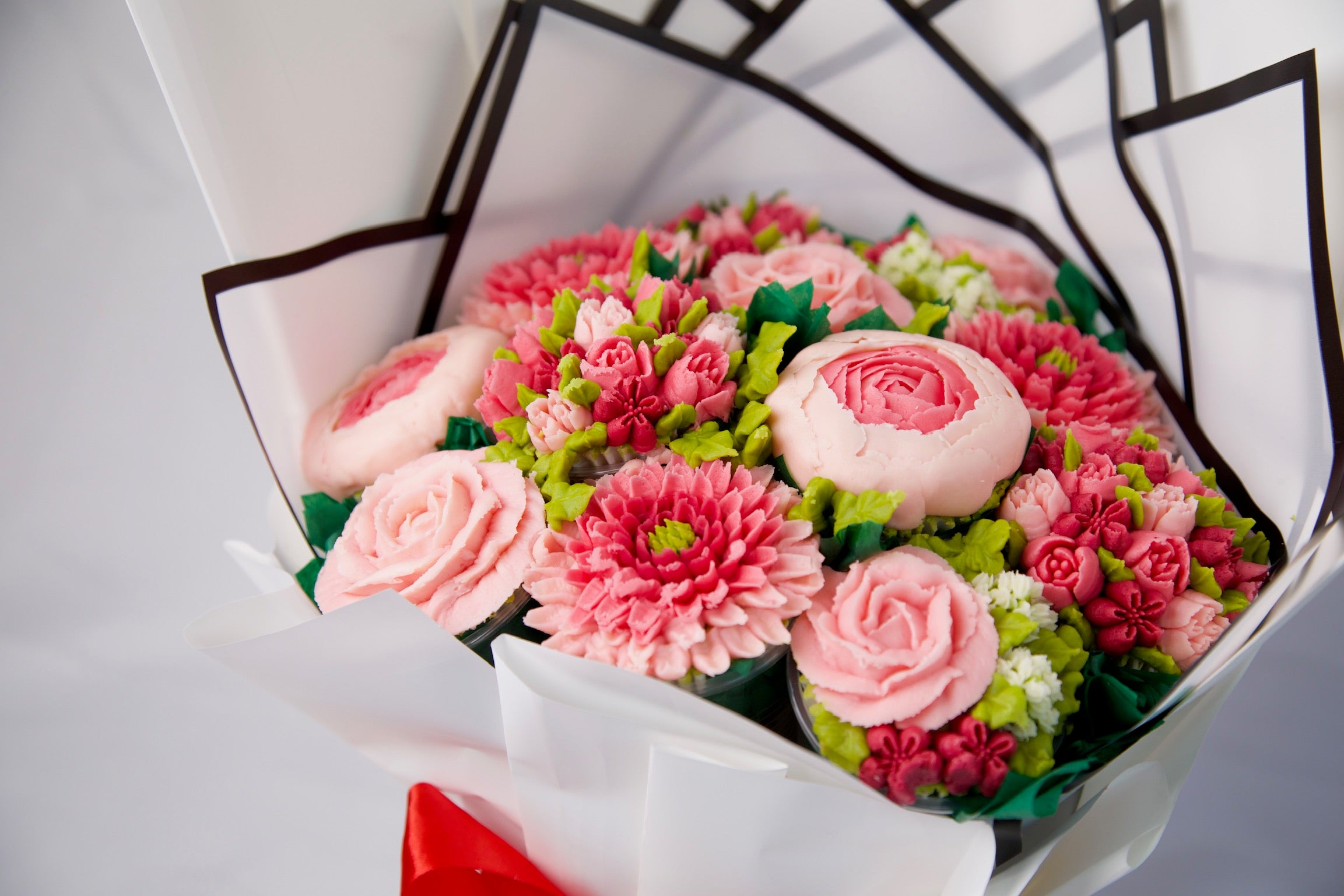 Blush blossoms Cupcake Bouquet