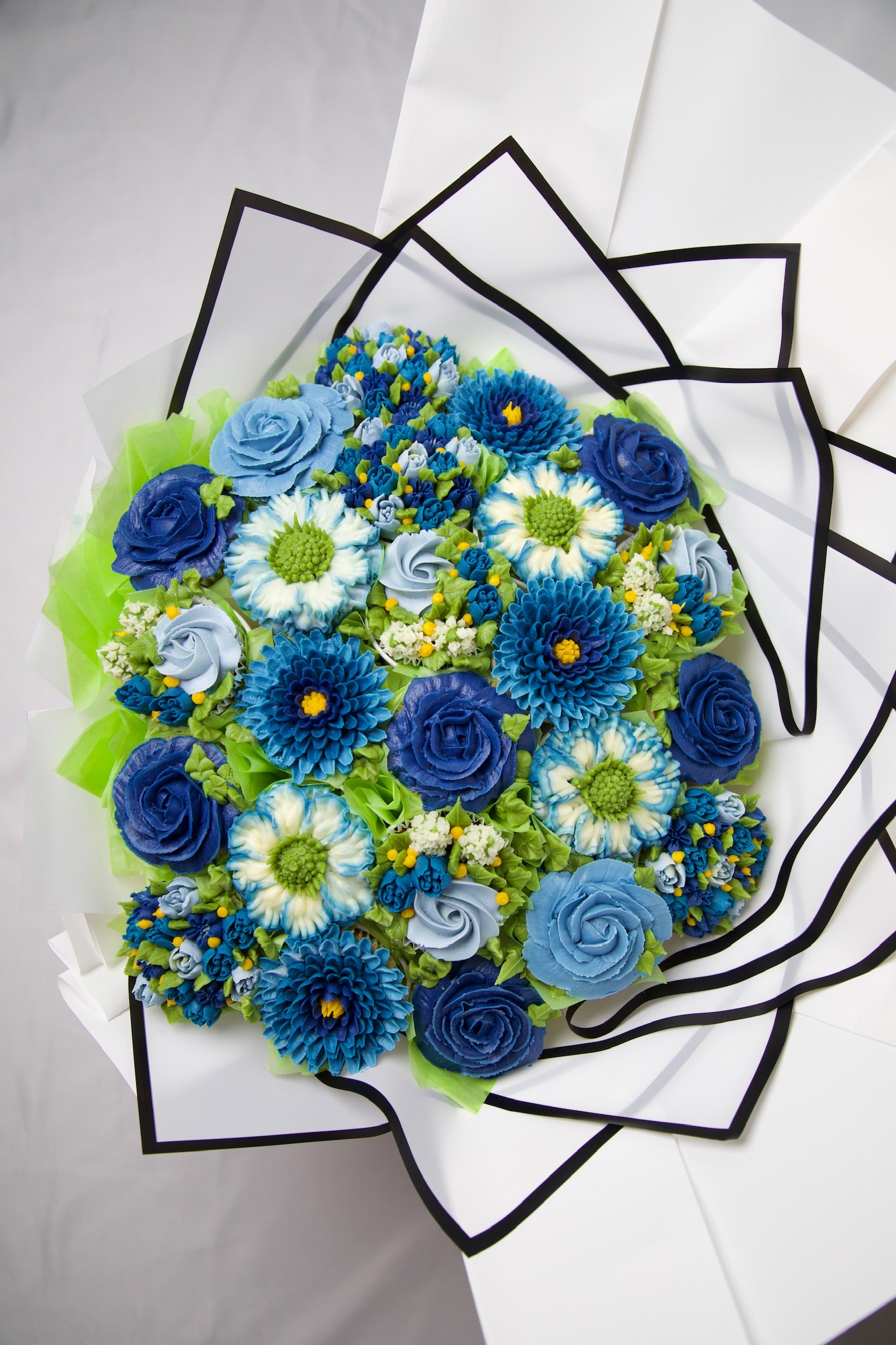 Sapphire Bliss Cupcake Bouquet