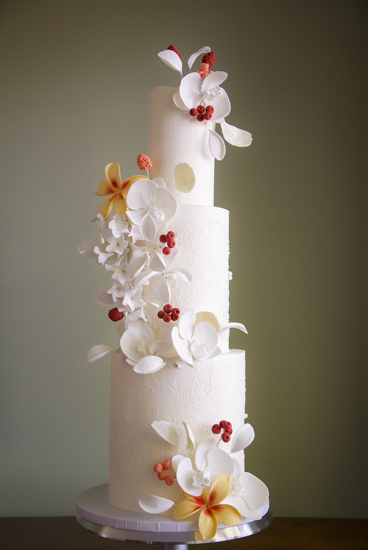 luxury wedding cake london 